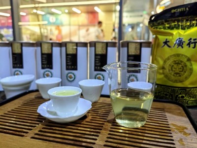 精装白毛茶图2